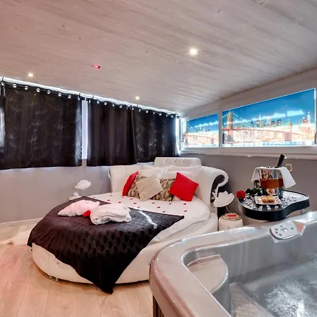 Brooklyn Jacuzzi Apartment